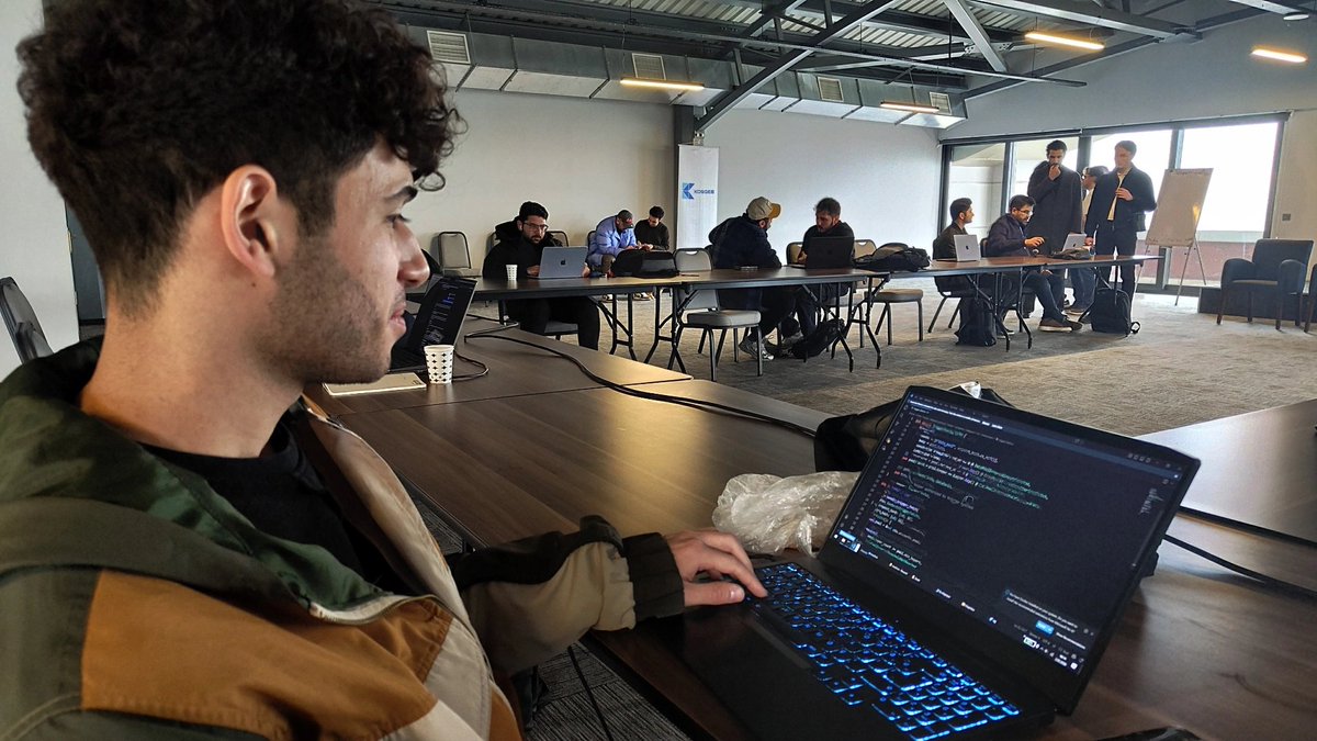 BuilderMare tweet media