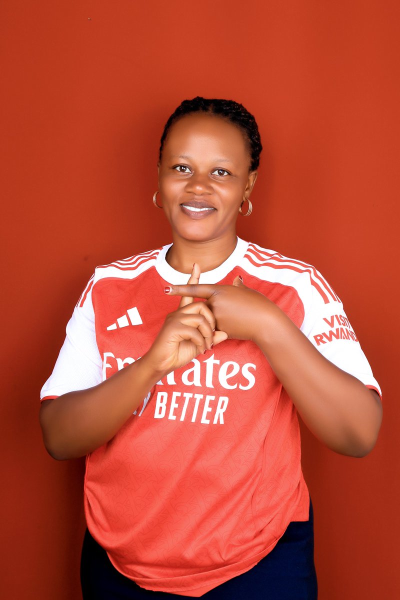 MugMugisha's tweet photo. @Arsenal Celebrating the win. No.1 fan from Uganda https://t.co/7bgXPBz791