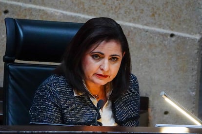 <a href="/chucho_cuerero/">Lᵘⁱᔕ</a> <a href="/remedise66/">Reynaldo Medina</a> <a href="/Presidencia_INE/">Presidenta del Consejo General del INE</a> - Tampoco olvidemos a ésta hija de perra que desestimó todas las denuncias de las intervenciones del crímen organizado... ⬇️
