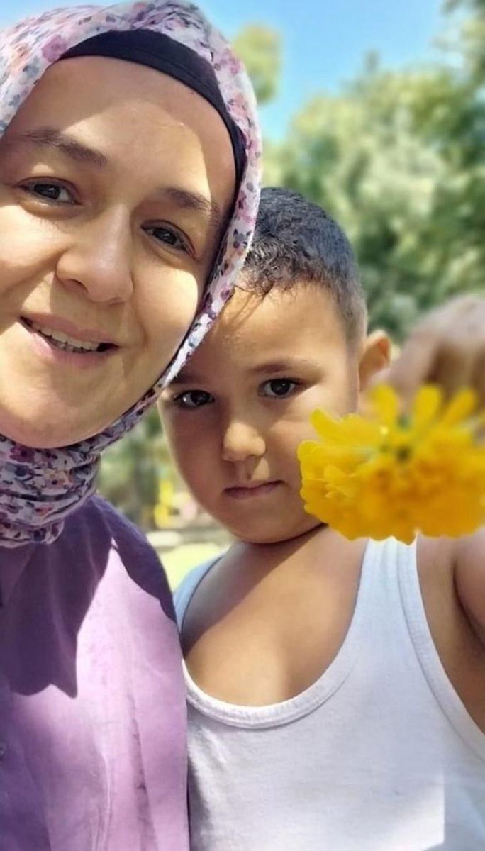 ASUDEKDN's tweet photo. Melek Tekin ve eşi hakkında kesinleşmiş bir hüküm bulunmamasına rağmen 12 Eylül’den bu yana cezaevindeler. Çiftin tüberküloz hastası 4 yaşındaki oğulları Selman’ın anne bakımına muhtaç olduğu doktor raporlarıyla da sabit.

Anne derhal tahliye edilmeli!

OrtakAcımız YusufTarık https://t.co/MrWWI0b0vr