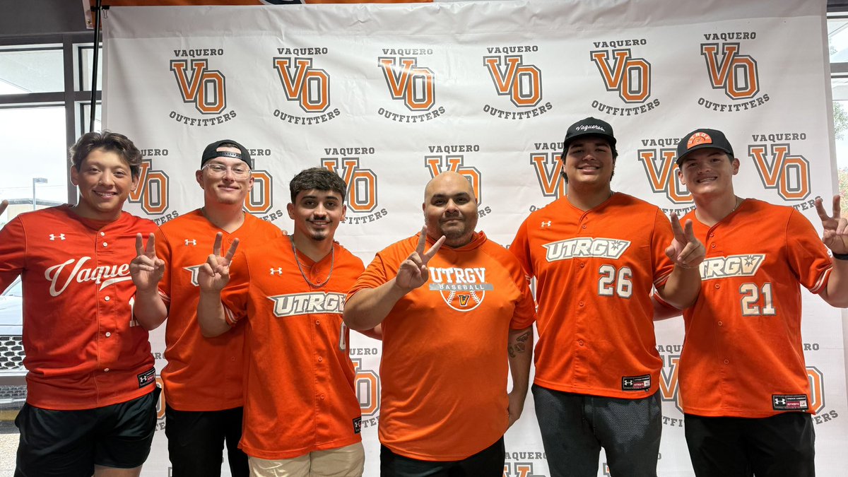 DiamondUTRGVBSB's tweet image. Great time meeting the guys! Great young men! 🌴✌🏽
@RaygozaArmani @EastonMoomau @rudy_gonzalezz @juliusramirez99 @HankWarren07 @utrgvditv