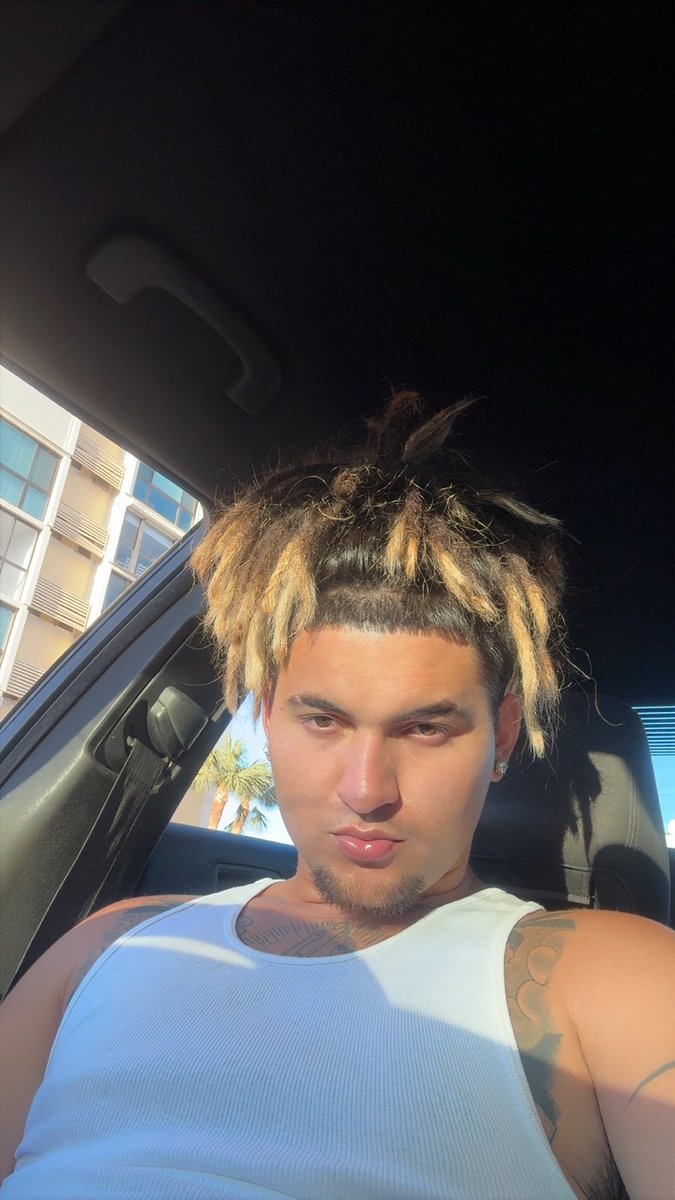 SoFlyGabe tweet media