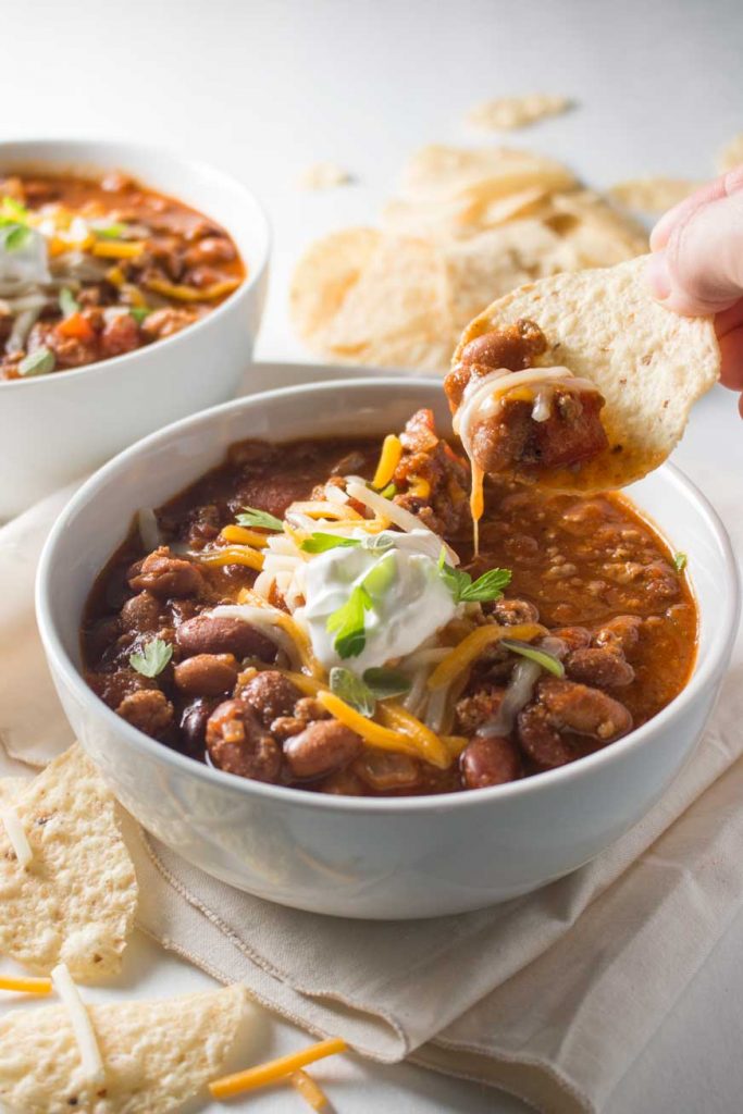 pinchmeimeating's tweet image. There's never a bad time for turkey #chili! How do you like yours - with chips, cornbread, or something else? #easy #recipe #dinner bit.ly/2ydXSfQ