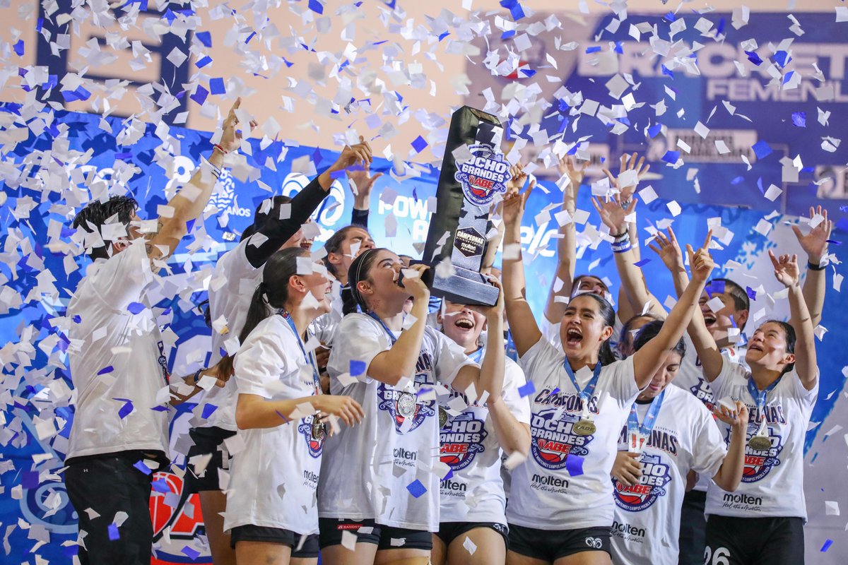 ITESMCEM's tweet photo. 🏀 ¡CAMPEONAS! 🏆💙 Ellas se acaban de coronar como lo mejor del básquet nacional en Ocho Grandes. ¡Felicidades, son nuestro orgullo! https://t.co/KLicf5KnQp