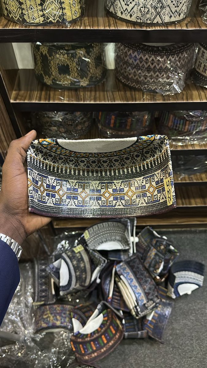 TweetsbyAzeez's tweet photo. EXCLUSIVE CAPS AVAILABLE🔥🎊

🏷️:35K EACH

☎️:08148663410 ✦ KINDLY RT

https://t.co/OFrB1AFLIn | 🥂 https://t.co/BZkvU15Ehc