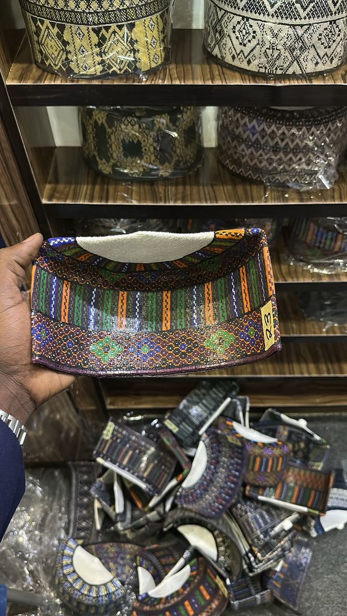 TweetsbyAzeez's tweet photo. EXCLUSIVE CAPS AVAILABLE🔥🎊

🏷️:35K EACH

☎️:08148663410 ✦ KINDLY RT

https://t.co/OFrB1AFLIn | 🥂 https://t.co/BZkvU15Ehc