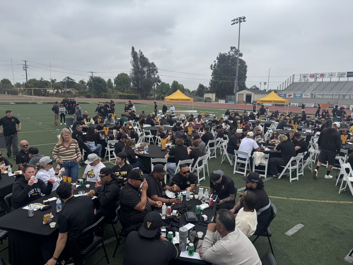 VenturaFootball's tweet photo. 🚨IT'S OFFICIAL🚨 Our players, coaches and staff have received their rings! Thank you to everyone who came out to today's ring ceremony to celebrate this big accomplishment! https://t.co/3rA2kUeBtx