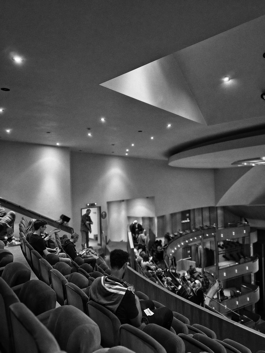Amigdalaintesta's tweet photo. #FarEastFilmFestival people
#FEFF https://t.co/Mu2IZKXbJl