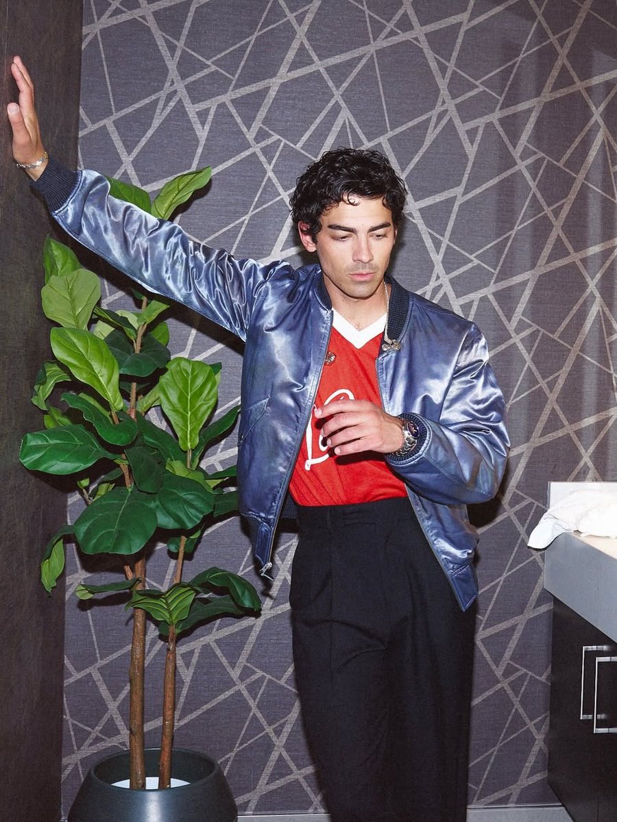 Joe Jonas Brasil tweet media