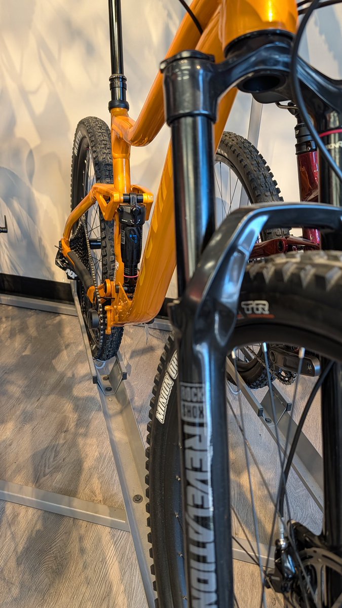 ShadowW3lch's tweet photo. In the market for a new bike. #Devinci https://t.co/EXwQCueOb4