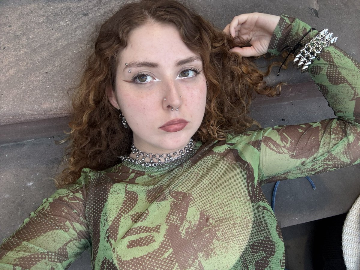 julia tweet media