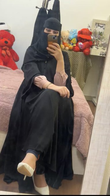 ام امير tweet media