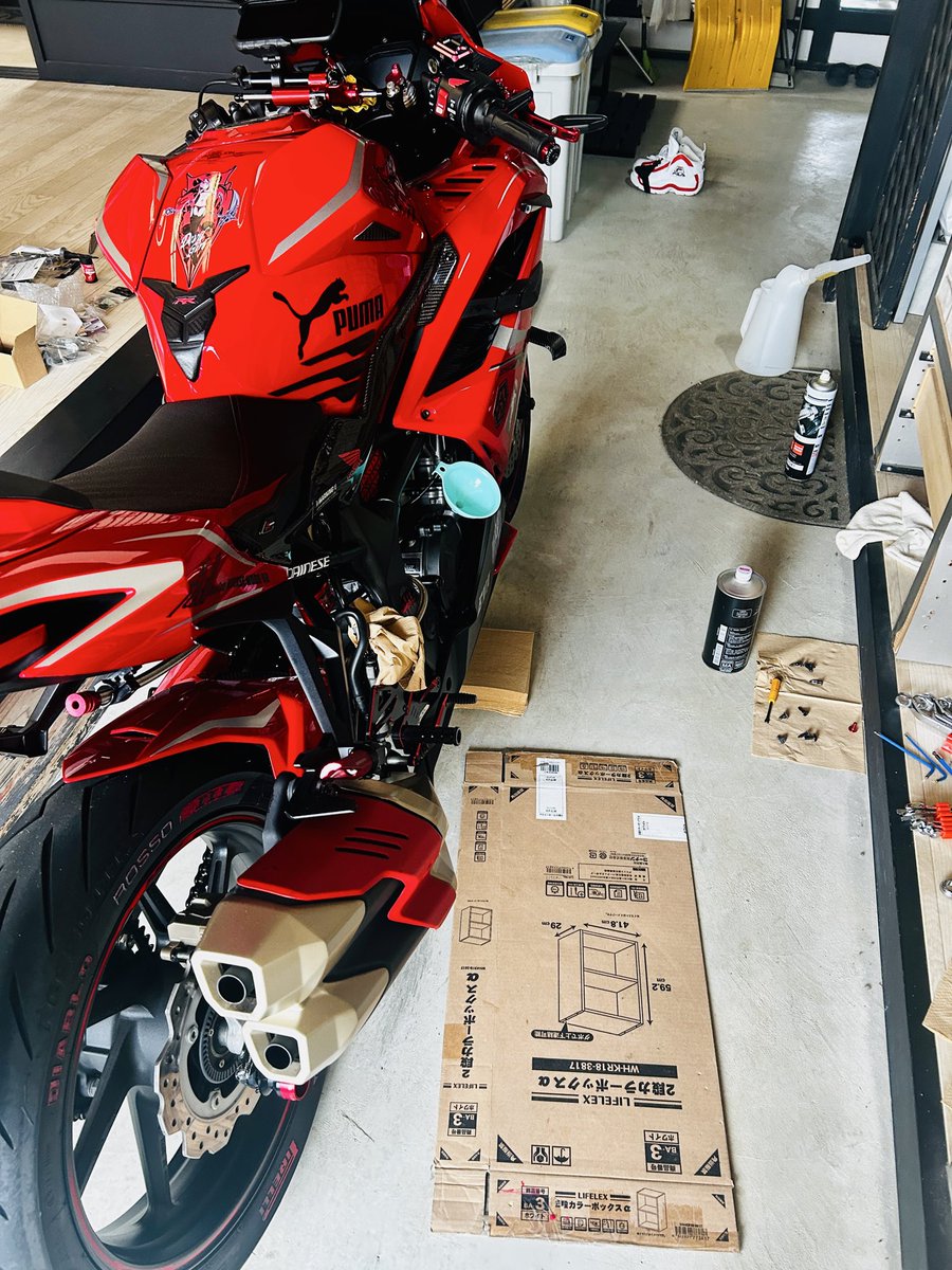eb_rider's tweet photo. やっとオイル&amp;フィルター交換が出来た!😇
ついでにリアフルードケースも新調、見た目は良いけど機能面がChinaクオリティなのが残念…今回は漏れてこなければ良いけど🧐 https://t.co/VFQmjEpKsT