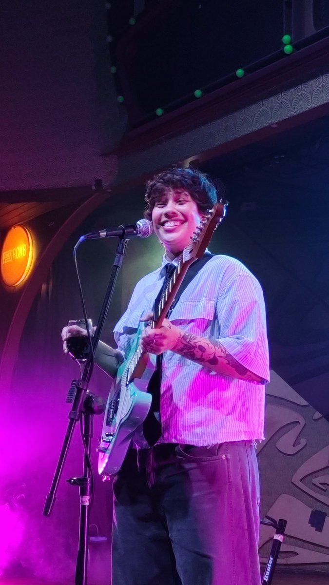 sigaabibi's tweet photo. saudade desse sorriso e do seu show @elanadaras https://t.co/teXwHjuztC