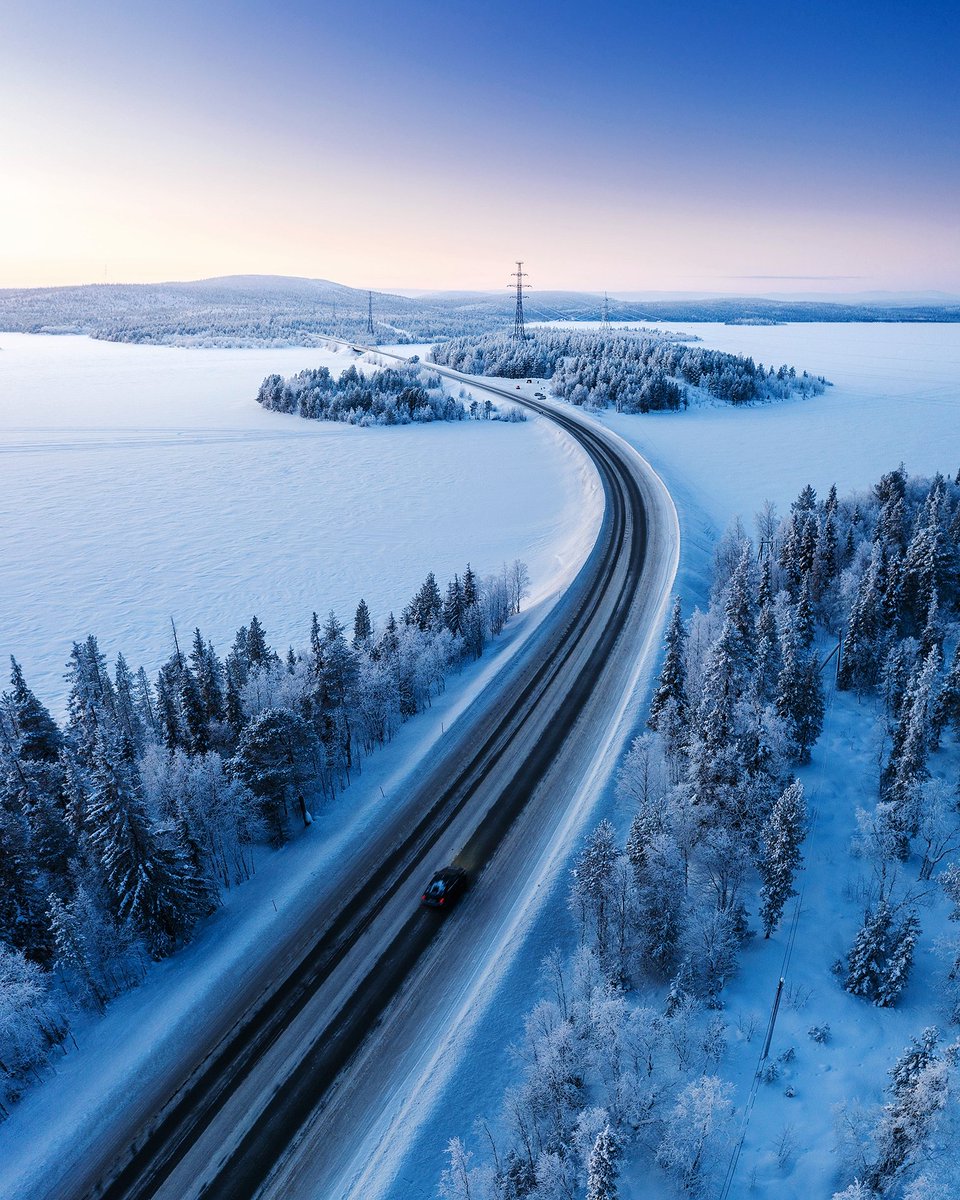 🧭Arctic at sunset: the ideal geometry of the North. Murmansk region🇷🇺

 📸: Pavel Matveev
