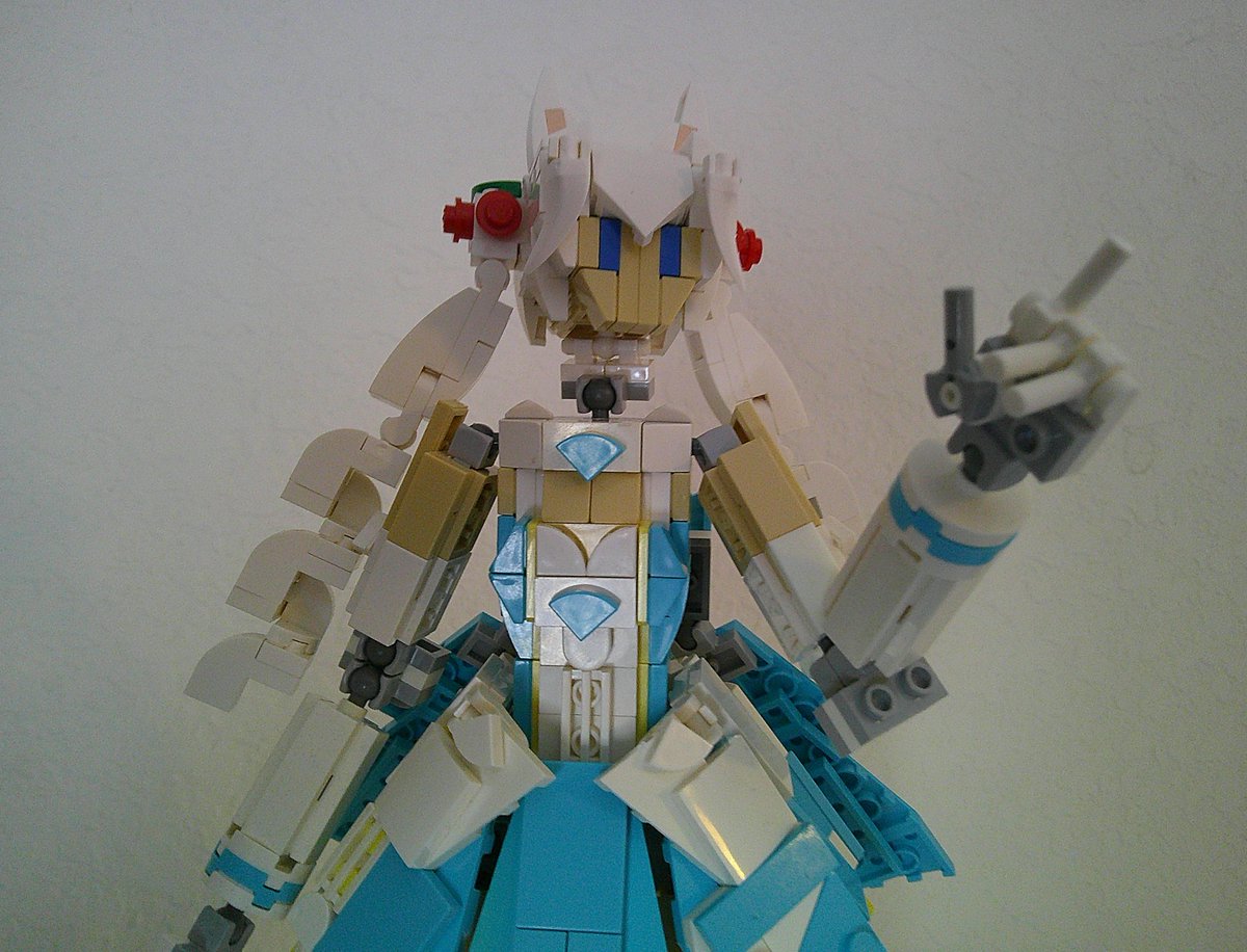 Z_BG_E1's tweet image. Here's a #Lego #MOC of a VTuber that I built when I was monitoring the situation.

#KirschedArt

(Core design credit goes to @/nananichibonze)