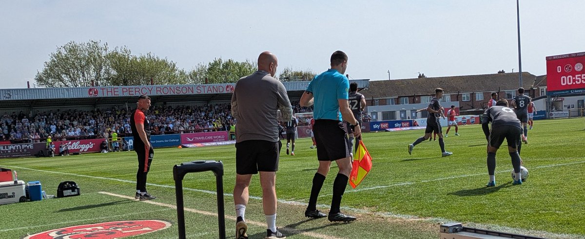 Shulse14's tweet photo. League Two #efl Fleetwood Town 1 MK Dons 1. Fleetwood stop #mkdons securing the League Two title by holding them to a draw. Congratulations to Bromley. https://t.co/atrJosHLna