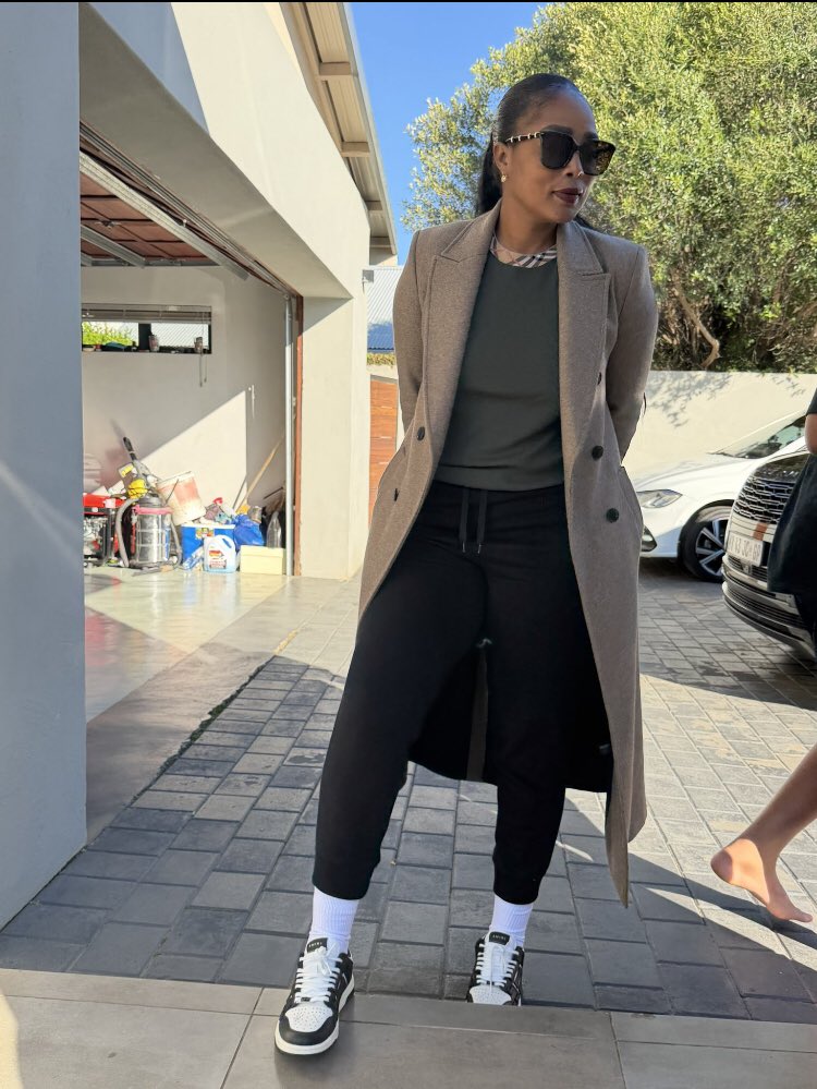 Azania tweet media
