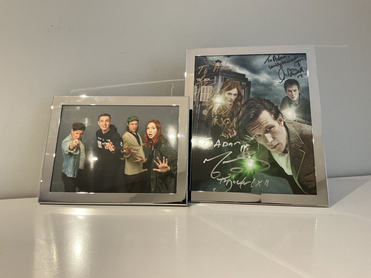 adsswho's tweet image. Had a great day at @comconliverpool

Thank you #mattsmith, @karengillan and #arthurdarvill for making my childhood dream come true!

Absolutely love my photoshoot, and my signed picture!

😄

#doctorwho #liverpoolcomiccon2026