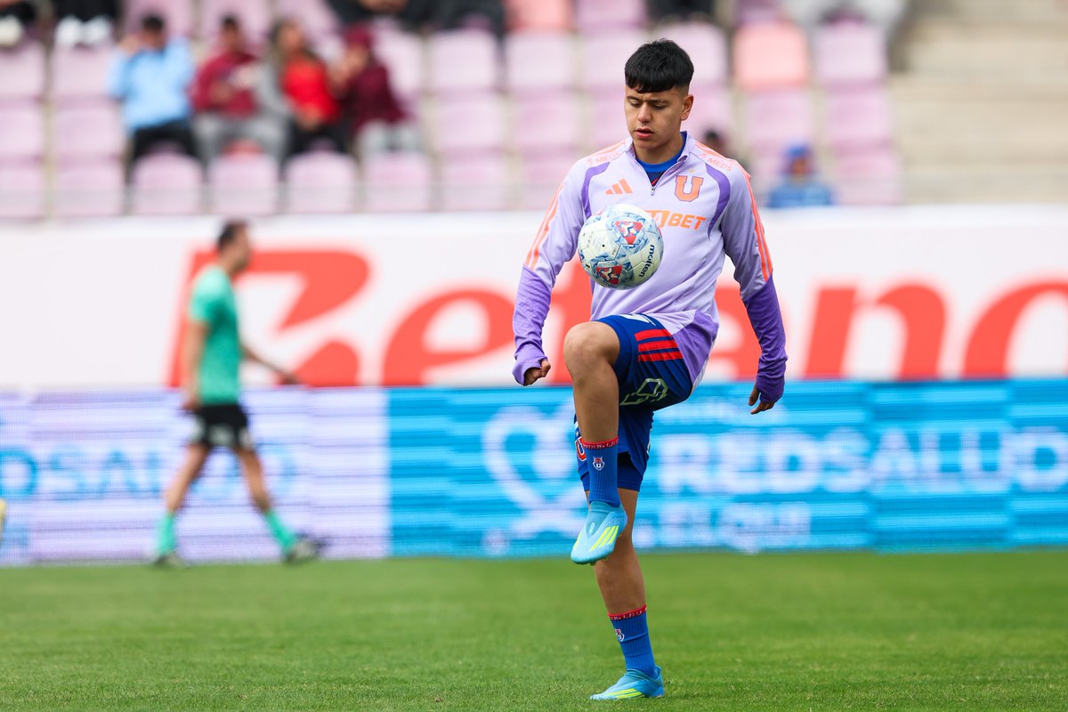 udechile's tweet photo. Calentamiento azul en la cancha de La Portada 🏟️

Ya viene el duelo ante Deportes La Serena 🔜👊🏼 https://t.co/9wHHeeuoIF
