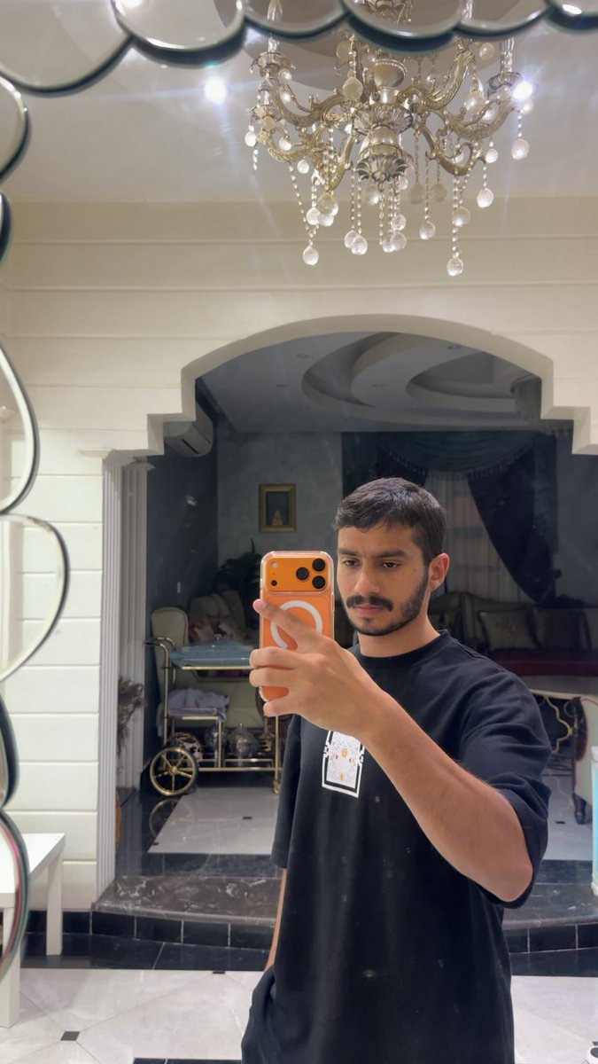 🦇 tweet media