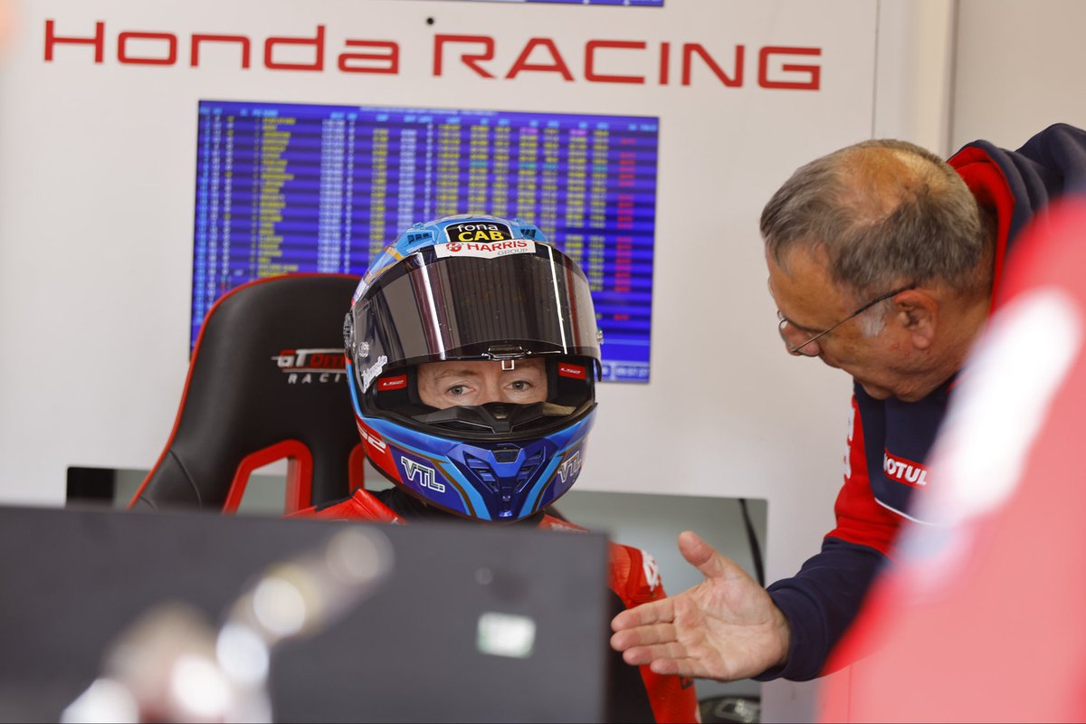 JackKennedy14's tweet photo. Day 1 done at @Oulton_Park good days work in preparation for our races. P3 overall 0.6 off let’s see what we can do tomorrow ✊🏼 thanks team @HondaRacingUK https://t.co/aysDOYn76w