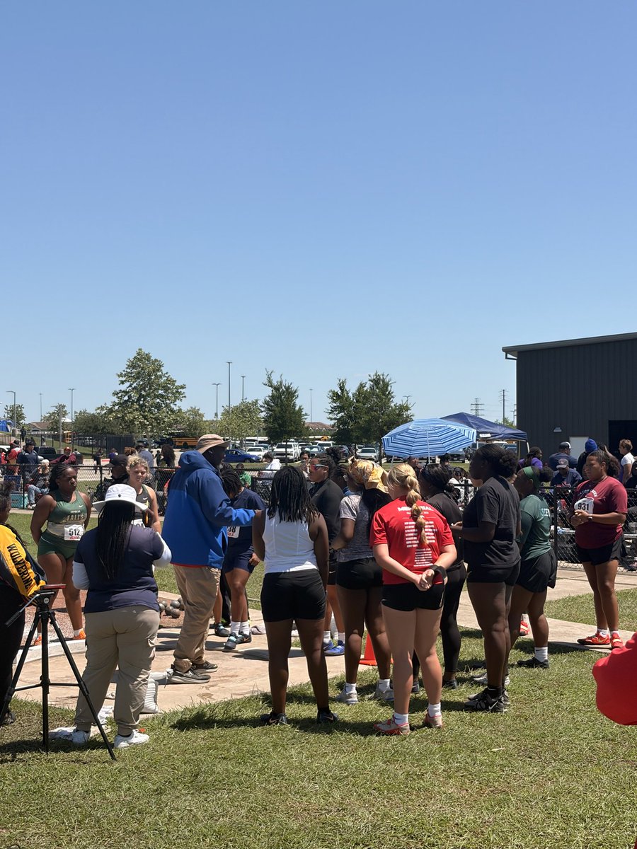 DoBiE_GirlsT&F tweet media