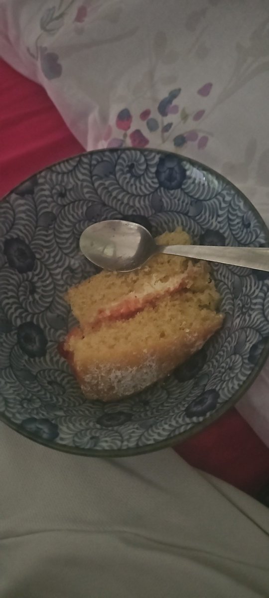 walteranawhite's tweet image. I'm eating cake now #recovery