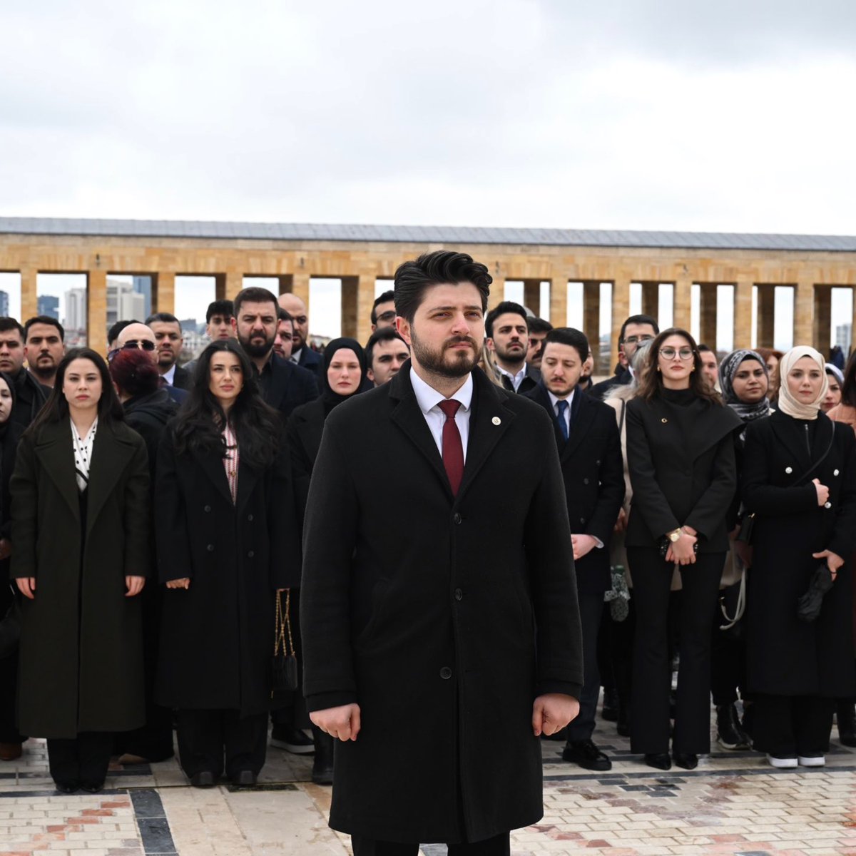 SİYAH SANCAK tweet media
