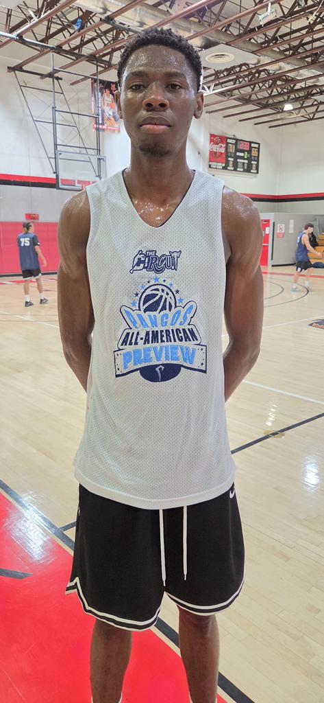 trigonis30's tweet photo. 2026 @FCPPangos All-American Preview EAST Notes: lots to like about 6-11 2027 Lewis Uvwo (Prolific Prep/FL). Long armed PF with terrific defensive basketball instincts is a menace protecting rim &amp; showed nice touch &amp; range on shot &amp; ability to score on block. Elite HM upside https://t.co/8vJRWDurnw