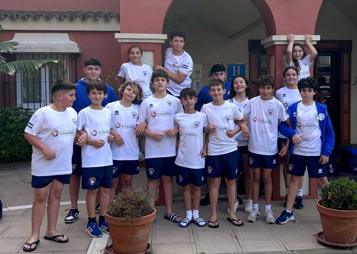 𝐀𝐥𝐞𝐯í𝐧 en 𝐬𝐞𝐦𝐢𝐟𝐢𝐧𝐚𝐥 🏆
Mañana ⏰ 9:50 jugamos ante 𝐂𝐍 𝐂𝐚𝐛𝐚𝐥𝐥𝐚 en el 𝐓𝐫𝐨𝐟𝐞𝐨 𝐝𝐞 𝐀𝐥𝐠𝐞𝐜𝐢𝐫𝐚𝐬 🤽‍♂️
Tras ganar a 𝐂𝐖 𝐌á𝐥𝐚𝐠𝐚 y 𝐂𝐖 𝐌𝐚𝐫𝐛𝐞𝐥𝐥𝐚 💪
¡𝐀 𝐝𝐢𝐬𝐟𝐫𝐮𝐭𝐚𝐫! 🍀💙
#institutocharbel #jerez #vamosunion