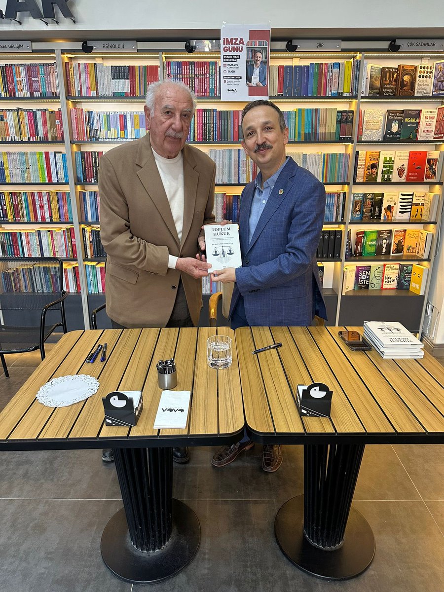 KahramanKavuk's tweet photo. Kıymetli dostum, Hemşehrimiz, Yargıtay Üyesi Sn. Yunus Nadi Kolukısa’nın 30 yıllık birikimini kitaplaştırdığı imza gününe Babam Av. Ramazan Kavuk ile birlikte katılım sağladık. 

Kaleminden süzülen bu değerli birikimin hukuk camiasına ışık tutacağına inanıyor, başarılarının devamını diliyorum.