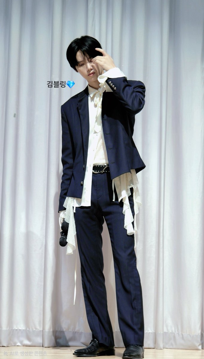 김블링💎 tweet media