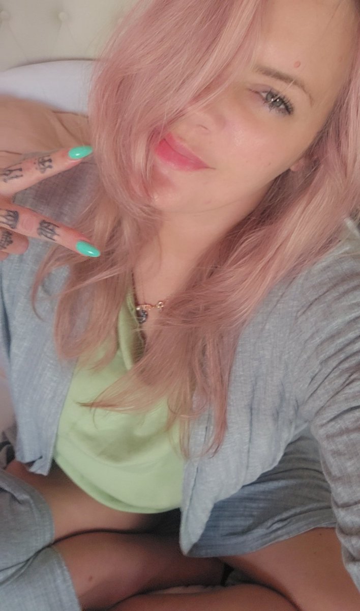 Luna Rae tweet media