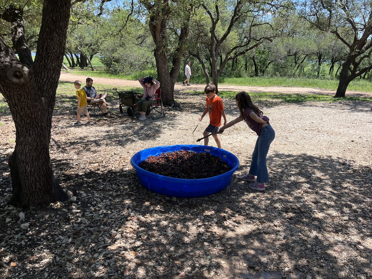 revward5's tweet photo. It’s a beautiful day for a crawfish boil! Yall come join us at Brushy Creek Lake Park. https://t.co/EbmqB0xkfm
