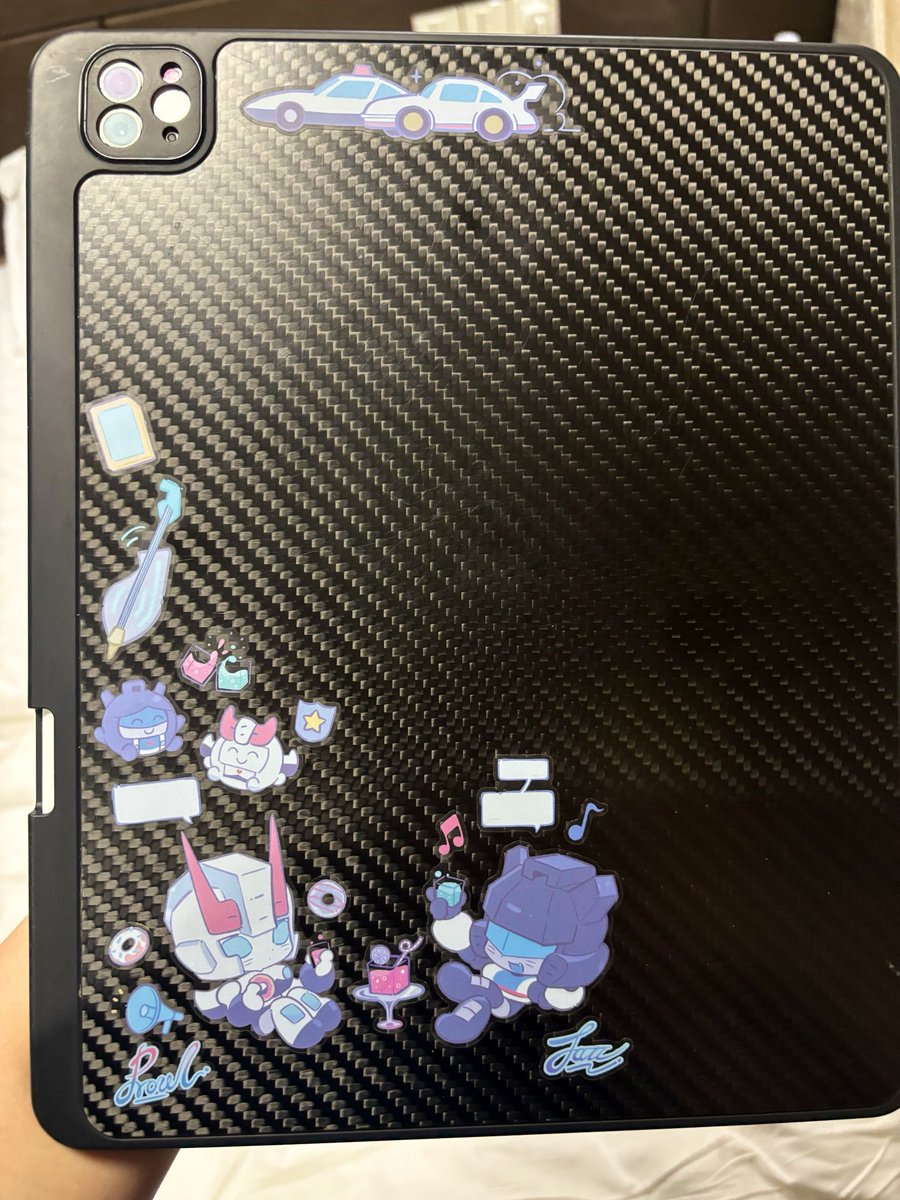 rin_n89's tweet photo. 做了小贴纸ʕ •ᴥ•ʔ好喜欢手帐贴纸这种可以自由diy的感觉，飞速贴个ipad https://t.co/bCqRUAnJTl