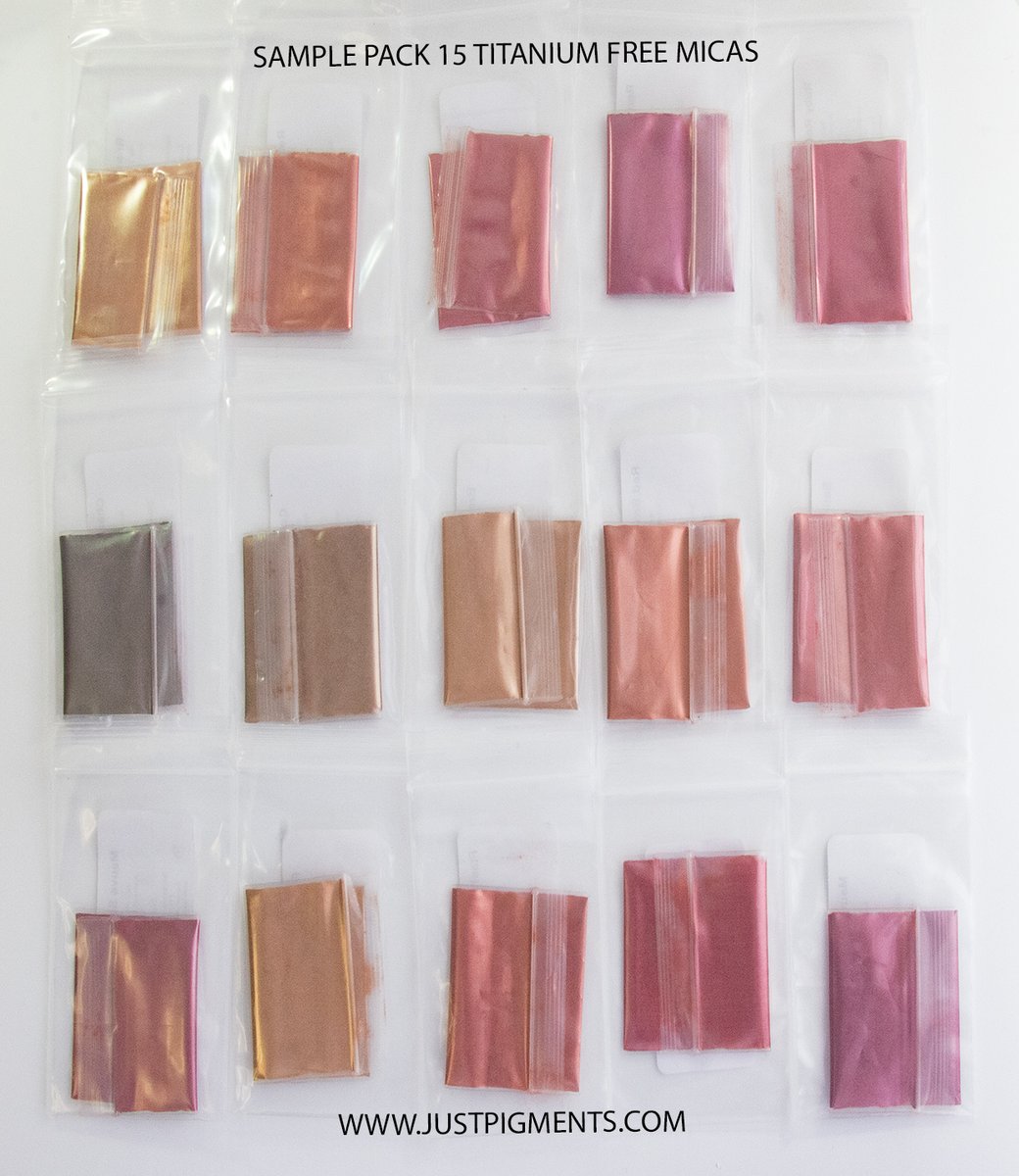 JustPigmentsAZ's tweet image. The very popular Titanium Free Mica Sample Pack is a perfect way to try out 15 of our different metallic titanium free micas!

Link ▶️ justpigments.com/collections/sa…

#pigments #makers