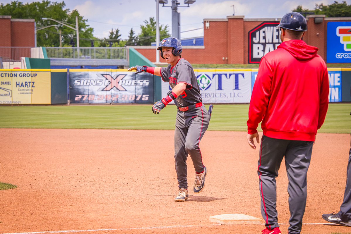 UC Baseball tweet media