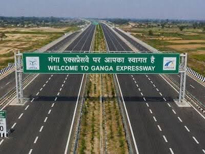 SatyamKJha113's tweet image. वाराणसी से दिल्ली कभी जाना हो..
और सड़क से यात्रा करेंगे तो तथाकथित विकास को करीब से देखेंगे।
पर याद रहे गाड़ी से ज्यादा जेब का माइलेज कम हो जाएगा ।
ट्रेन: ₹600 में…
फ्लाइट: ₹5000 में…
#WorkersDay #nation #india
