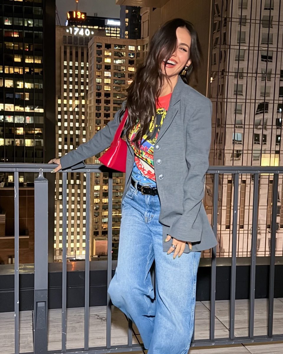 Victoria Justice tweet media