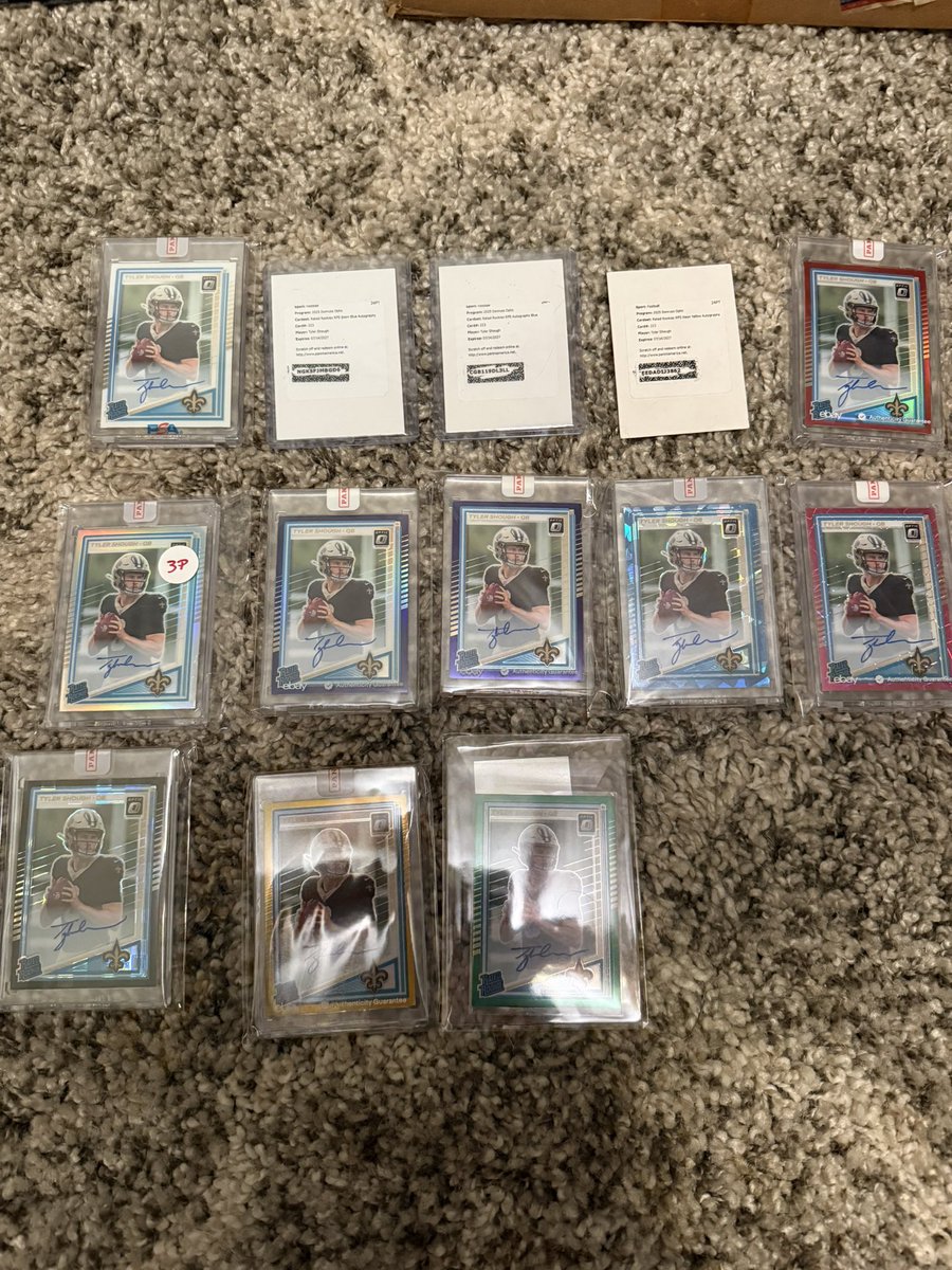 bingo_lay's tweet photo. @CardPurchaser need help finding the /60 and the 1/1. Son and I are trying to complete the rainbow and we are almost there! Any help would be appreciated! https://t.co/yTYRYlIBX7