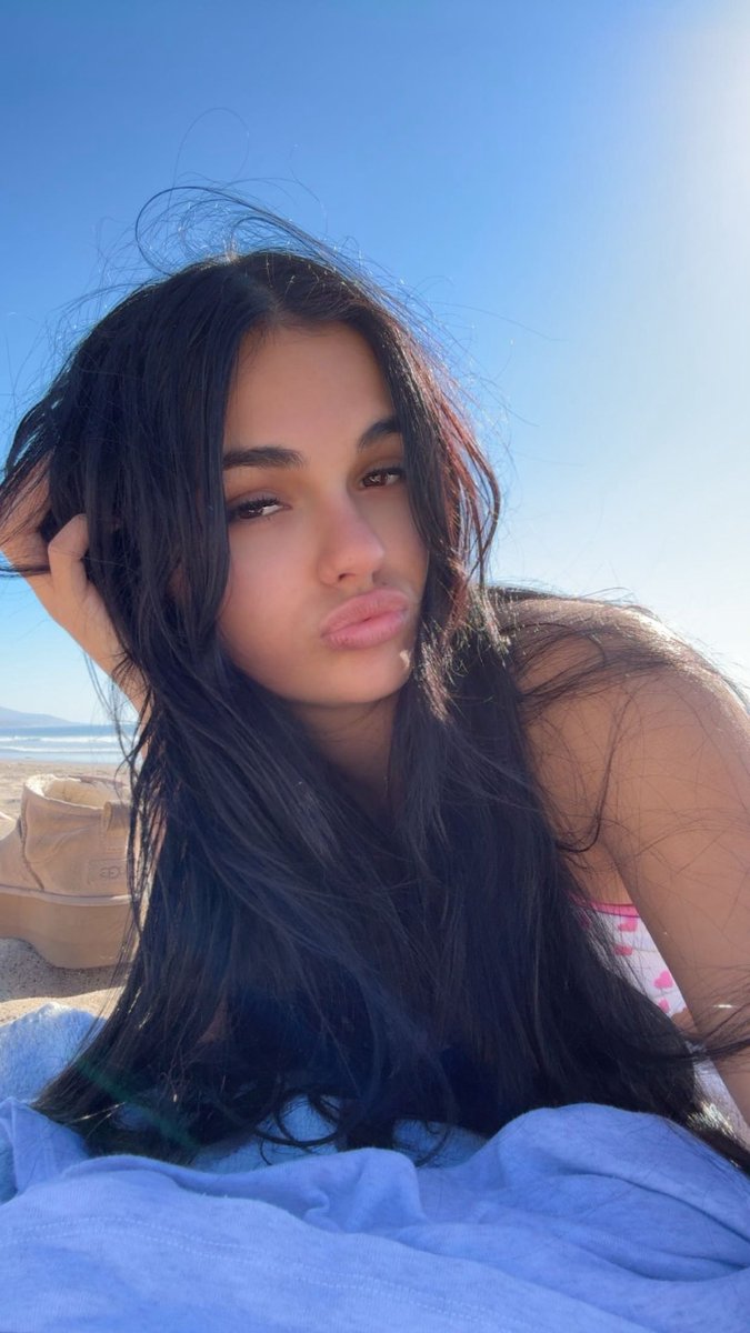 Jade tweet media