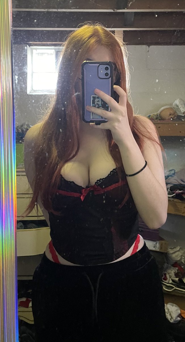 Goddess Valentina tweet media