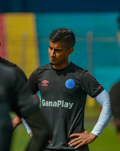 alguien me puede decir en dónde puedo conseguir esta camisa de entreno de FAS?