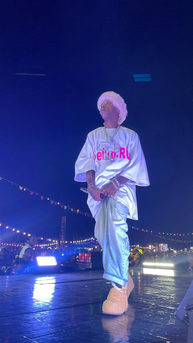 Bar_bosaa_'s tweet photo. My professor❤️🖤💖 https://t.co/sLXtt7CstO