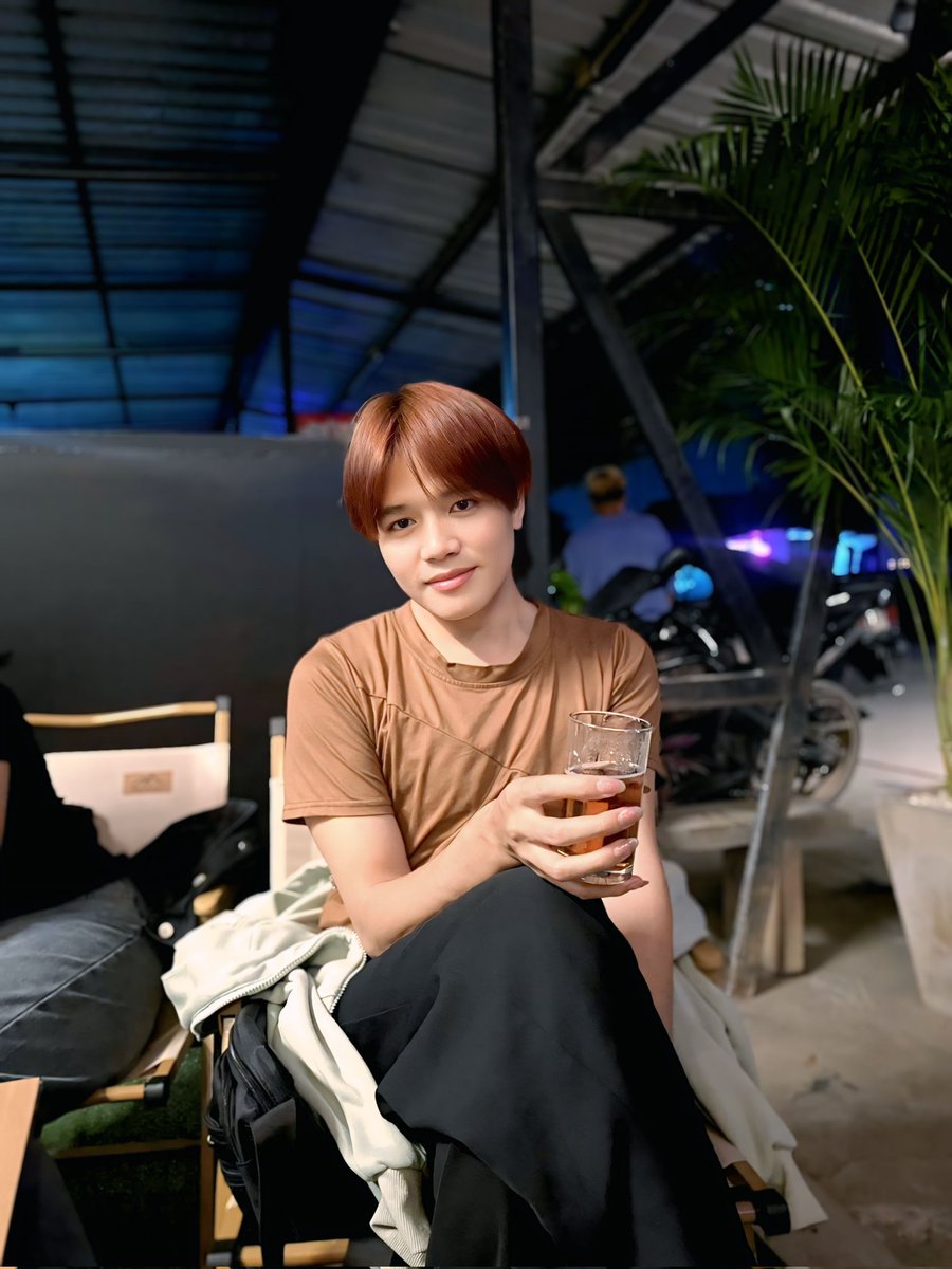 ทิน tweet media