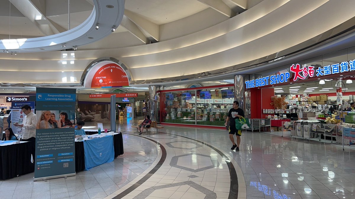 rdlaca's tweet photo. We are here today at Lansdowne Centre!
Please stop by our booth to learn more about drug prevention, pick up free gifts, and speak with our team. #rdla #preventionIStheKEY #RichmondBC https://t.co/GHtA6LxY4P