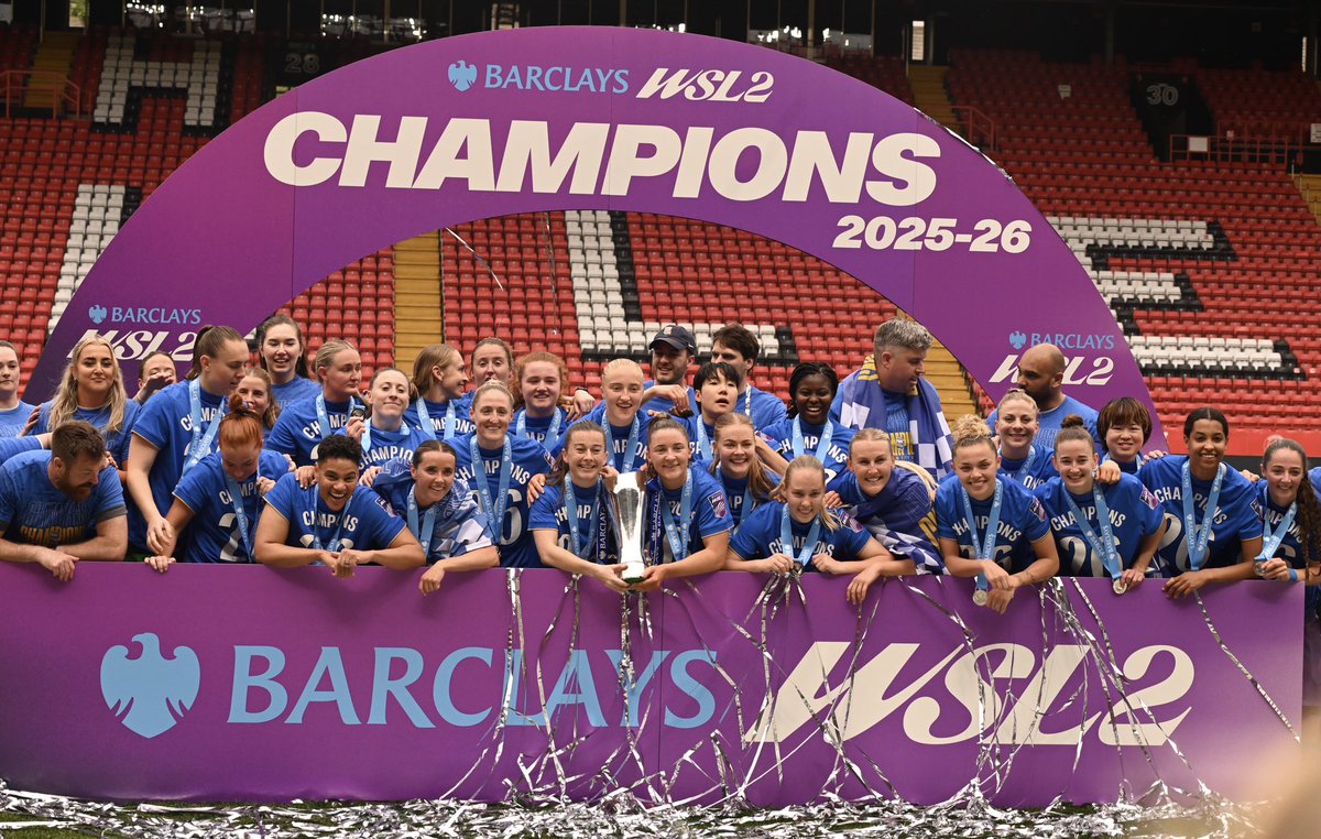 LAURA____8's tweet photo. How does it feel? 💙 

WSL2 Champions 25/6 https://t.co/PqV7iyx9Lj