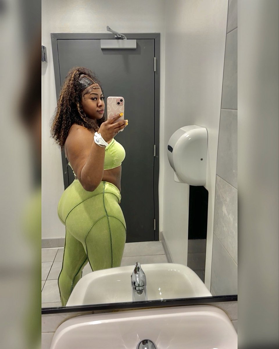 Lala Simonee tweet media