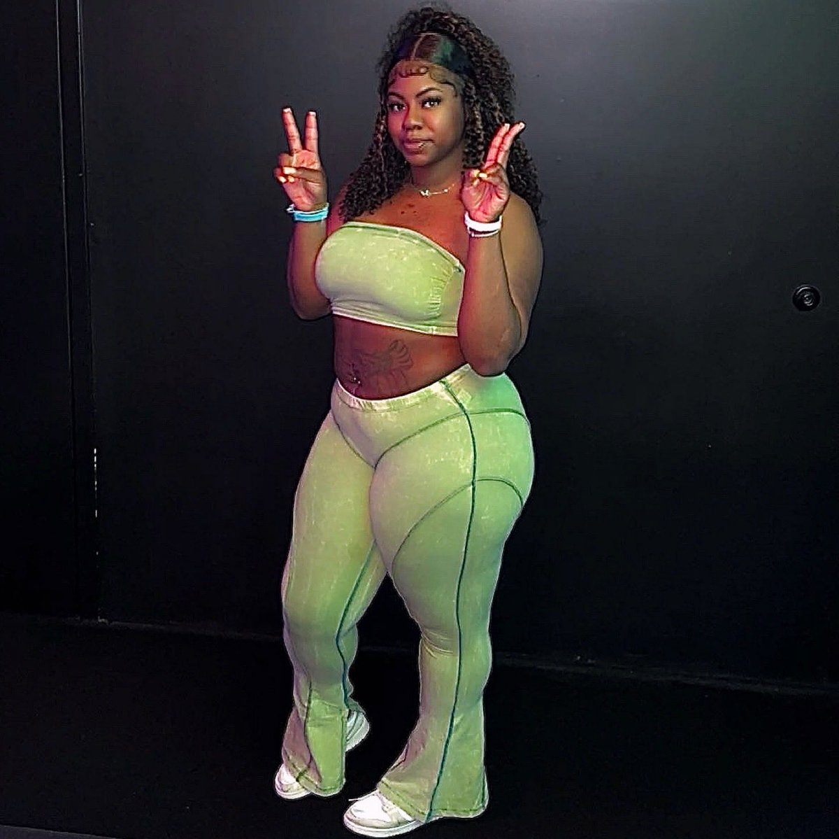 Lala Simonee tweet media